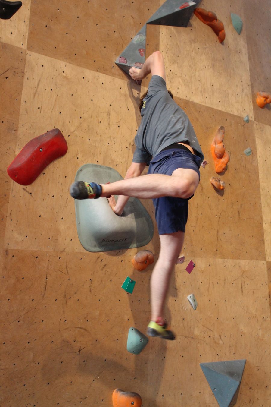 Das wurde etwas komplizierter | Copyright Alexander von Doepp Friciton Labs - Boulderhalle mit kompliziertem Griff