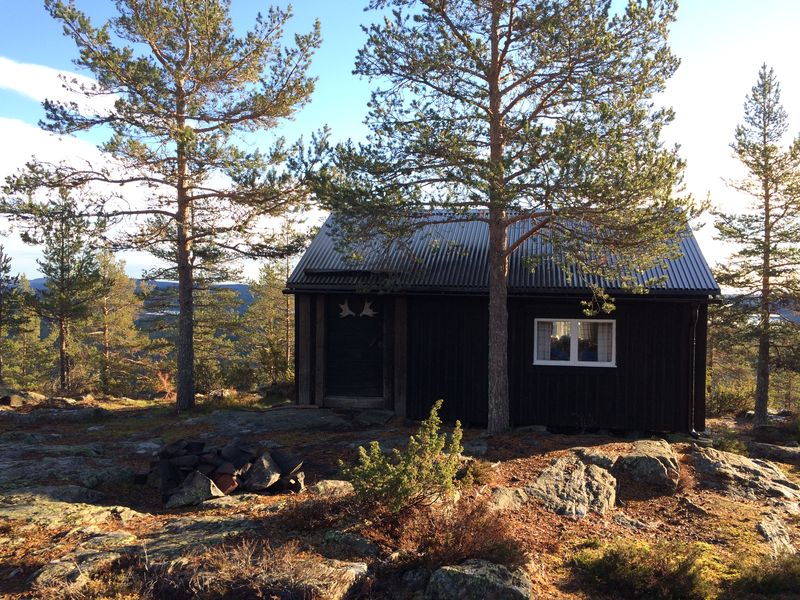 Immer wieder finden sich auch kleine private Wochenendhütten der Schweden Höga Kusten - Hütten von Einheimischen finden sich überall