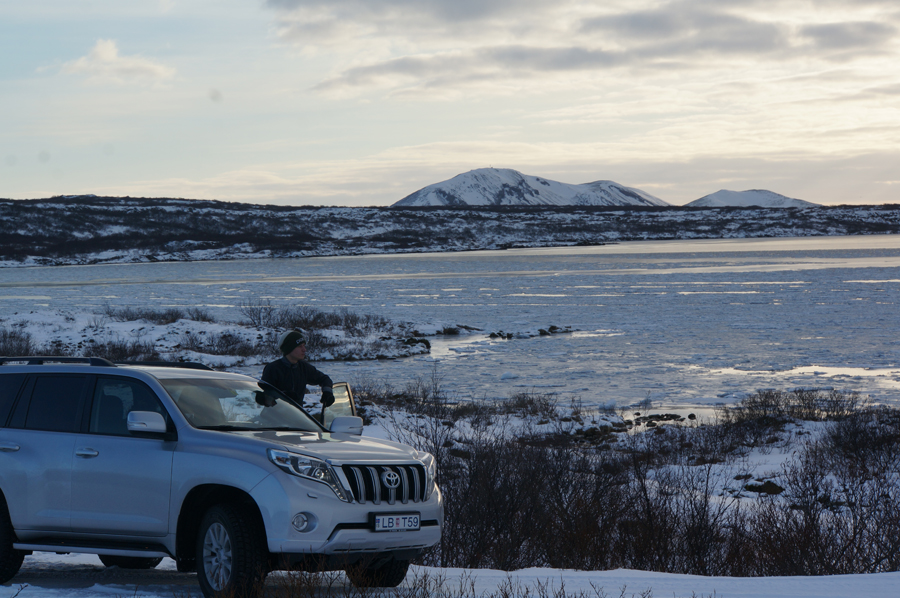 Auf dem Weg zum Nationalparks Thingvellir, vorbei am Thingvallavatn, den größten See des Landes