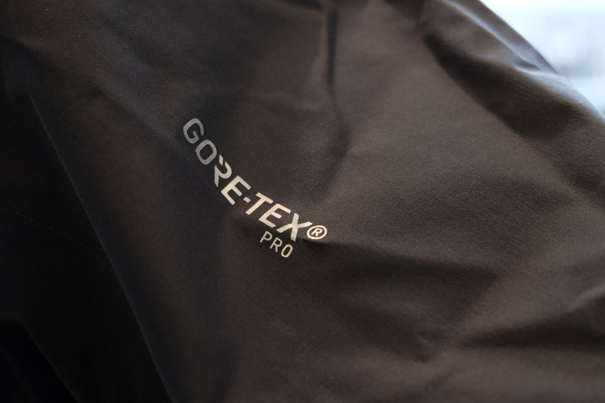 Eine vollständige Gore-Tex Pro Jacke Eine vollständige Gore-Tex Pro Jacke