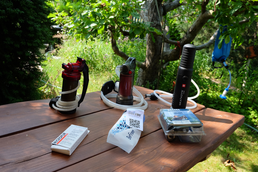 Unsere Testkandidaten: Micropur, Katadyn BeFree, Sawyer Mini, MSR Miniworks, MSR Guardian, Katadyn Combi