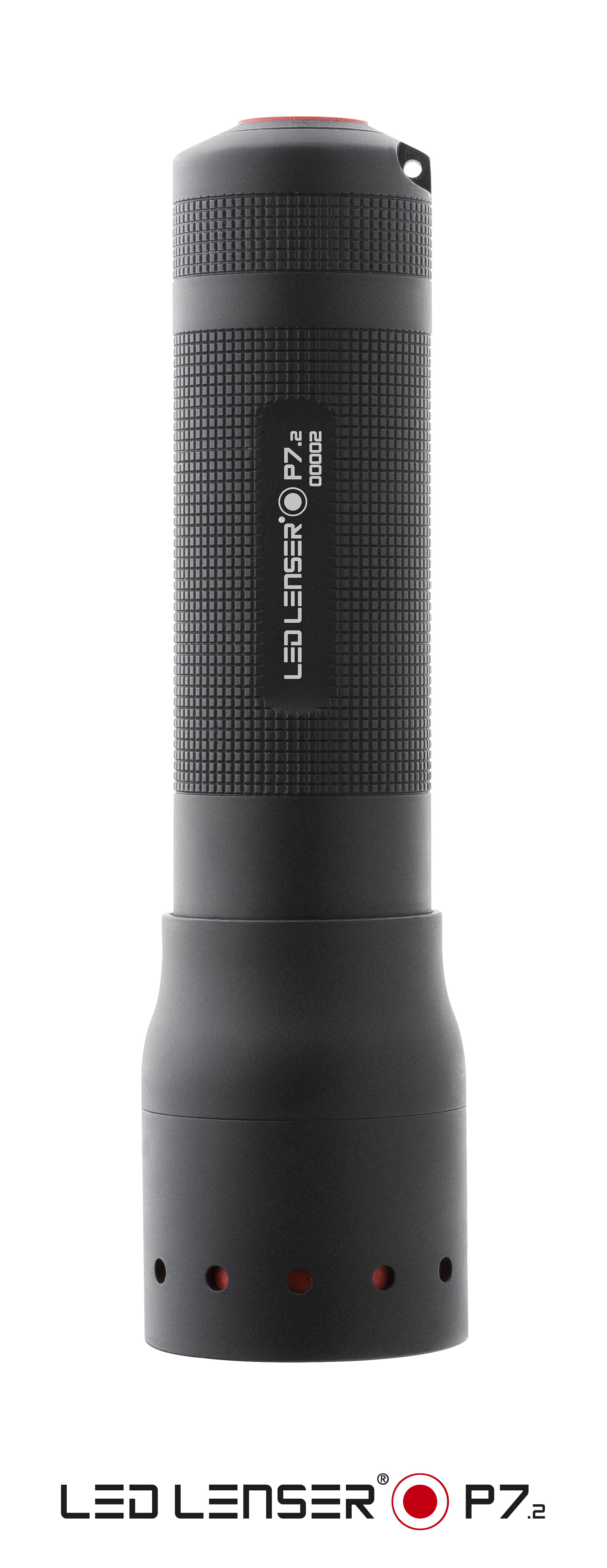 9407_P7_2_stehend_auf_weiss