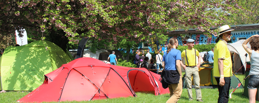 Das passende Zelt gibt es bei uns im CAMP4 Berlin!