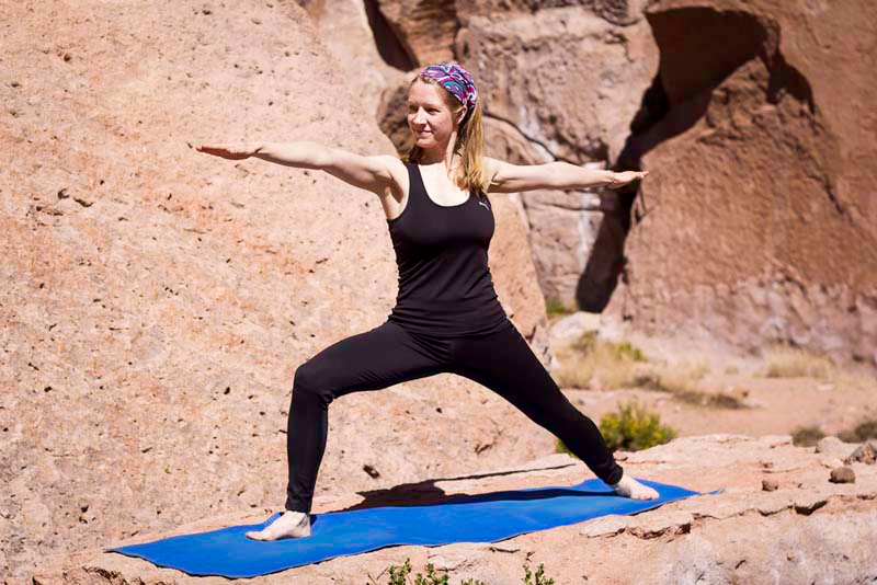 stefanie-fischer-fernandez-yoga-in-socaire-chile