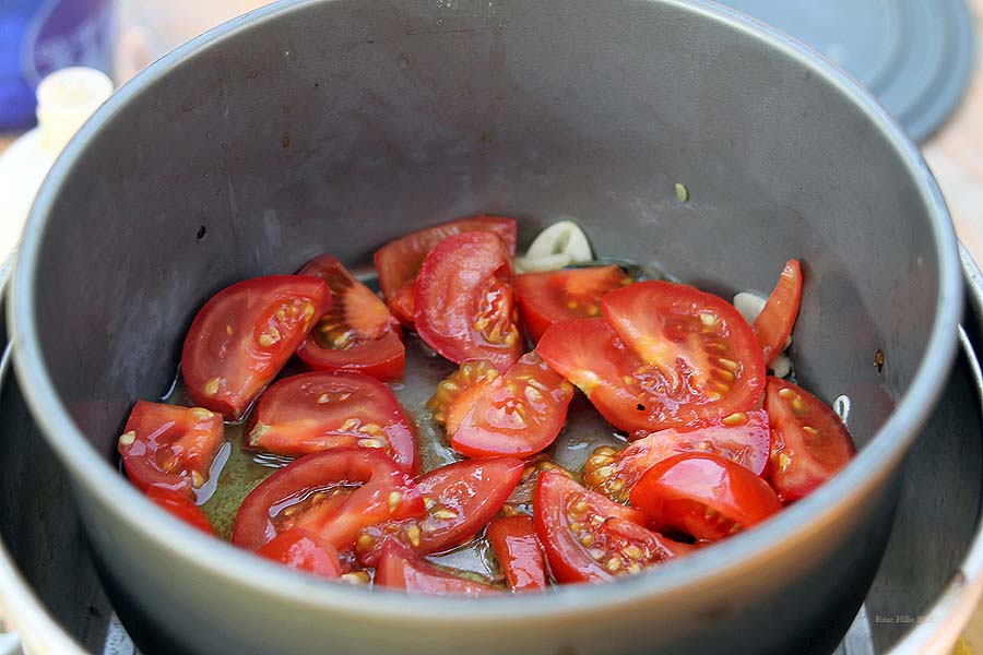 12-tomaten-zugeben