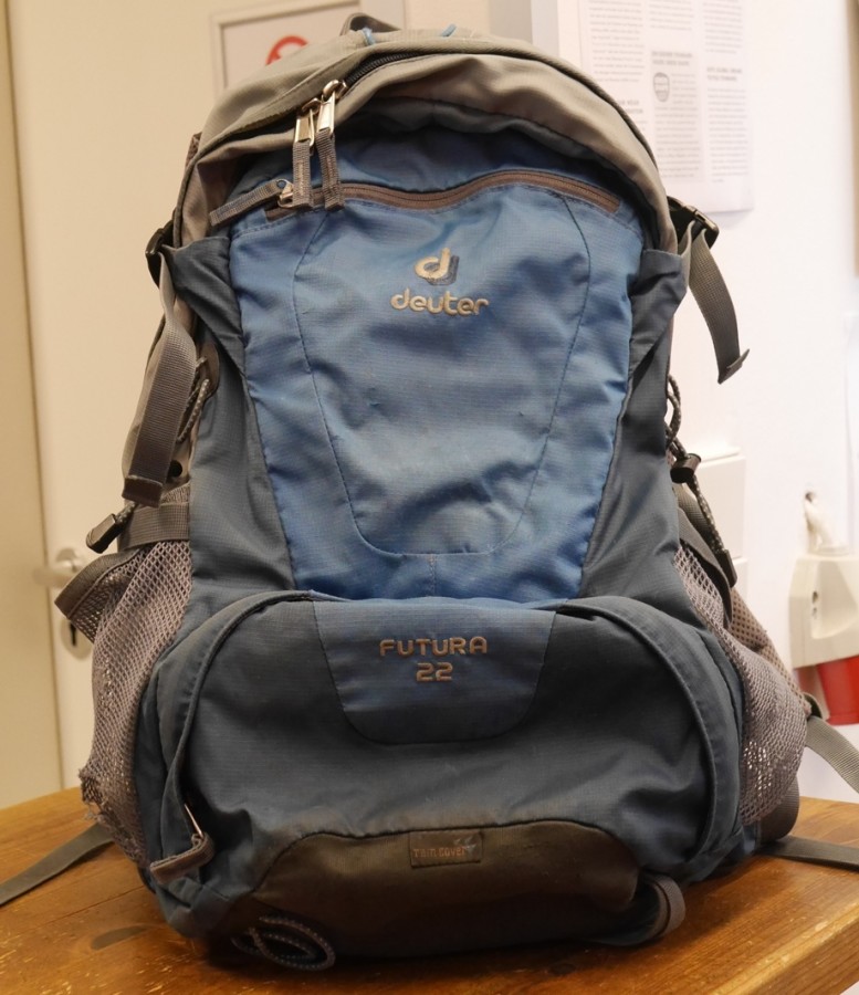 Alter Rucksack mit neuem Reißverschluß
