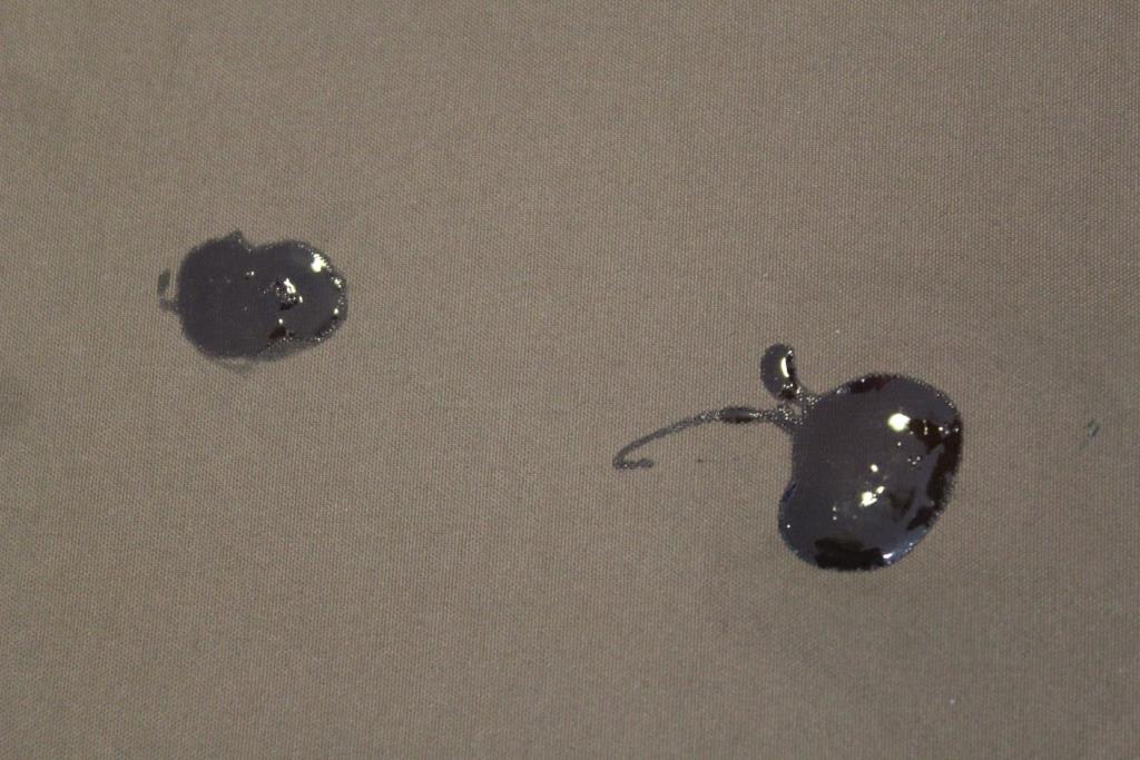Geklebte Loecher in der Isomatte