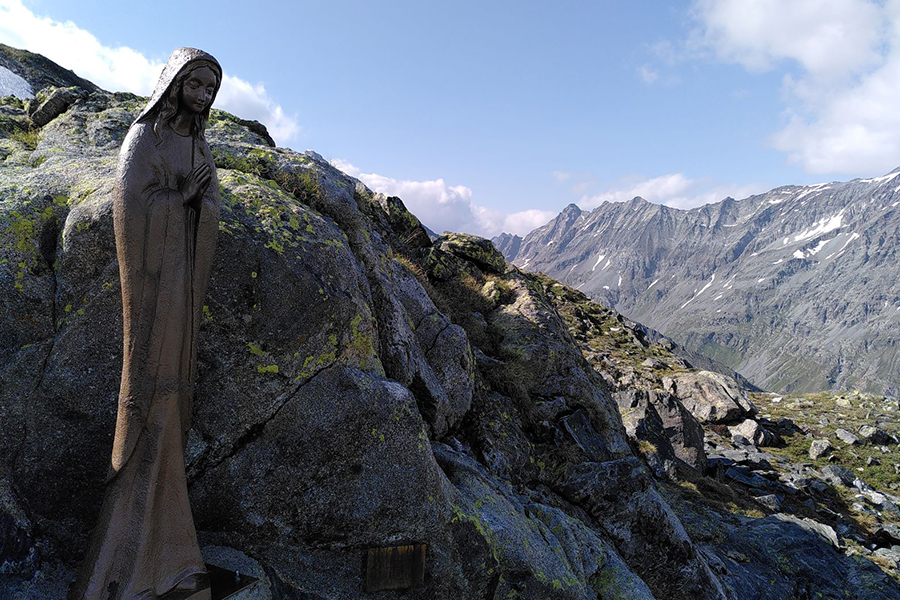 Mit Maria hinter der Hütte ©SuHerrmann